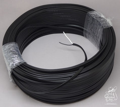 Rolle schwarzes 2x0,75 Kabel mit wei�en und schwarzen Innenleitern.
