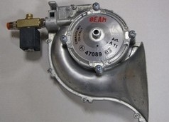 Silbernes Lufthorn BEAM aus Aluminium mit integriertem Magnetventil.