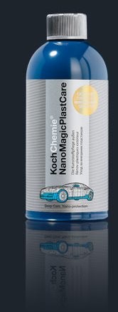 Blaue Flasche Koch Chemie NanoMagicPlastCare, Kunststoffpflege f�r den Au�enbereich, mit silbernem Verschluss.