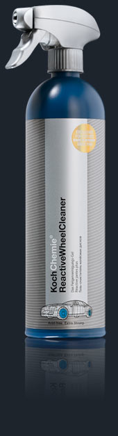 Dunkelblaue Flasche Koch Chemie ReactiveWheel Cleaner mit grauem Spr�hkopf. S�urefrei und mit Leistungsindikator.