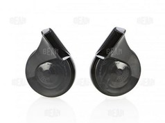 Ein Paar schwarze elektromagnetische Lufth�rner auf wei�em Hintergrund.