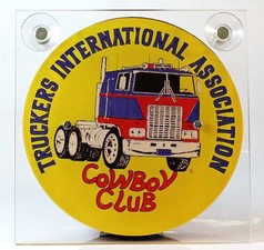 Platte f�r Leuchtkasten mit gelber Scheibe, LKW-Motiv, "TRUCKERS INTERNATIONAL ASSOCIATION" und "CowBoy Club" Text. Mit Saugn�pfen.