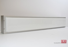 Leuchtkasten SRI Classic Sign LED f�r LKW mit silbernem Rahmen und wei�er Frontplatte.