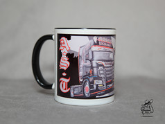 AST Tasse schwarz/wei� mit LKW-Motiv. Aufdruck: AST, SCHUBERT, SCANIA.