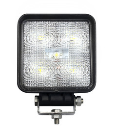 Quadratische LED-Arbeitslampe mit schwarzem Geh�use, klarer Linse und Edelstahl-Montagehalterung.