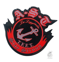 Irregul�rer schwarzer PIN AST "Stay Strong" mit rotem Rand, grauem Anker und Schriftz�gen A-S-A, La Leggenda.
