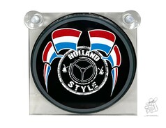 Quadratischer Leuchtkasten aus Acryl mit Saugern. Rundes, schwarzes "Holland Style" Design mit Flaggen, Lenkrad und Windm�hlen.
