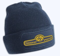 Dunkelblaue Strickm�tze mit gelbem ASG Transport Spedition Logo auf einem aufgen�hten Patch.