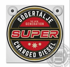 Wei�e, quadratische Platte f�r Leuchtkasten mit rundem Emblem in Schwarz, Rot, Gold. Aufschrift: S�DERT�LJE, SUPER.