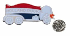 Metall-Pin in LKW-Form mit Entenkopf-Kabine, rot-wei�-blau gestreift und der Aufschrift 