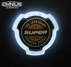 Beleuchtetes LKW-Emblem mit wei�er LED-Platte und dem Motiv "The Legendary Super Charged Diesel".