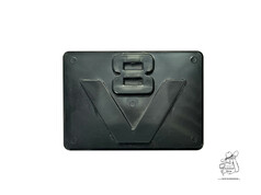 Schwarzes V8 K�hleremblem aus Kunststoff, rechteckig mit abgerundeten Ecken.