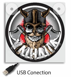 Quadratischer Leuchtkasten mit rundem Wikinger-Totenkopf-Design, Helm, Bart, gekreuzten �xten und "VALHALLA"-Schriftzug. Mit USB-Anschluss.