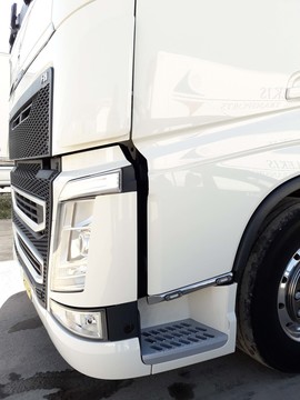 T�rrohr mit LEDs passend f�r Volvo FH 4