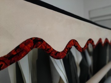 Scheibenbord�re Lederoptik mit Pl�schkante