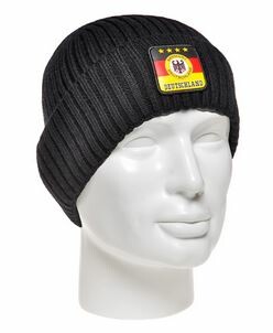 Strickm�tze Germany schwarz oder gestreift