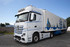 Wei�er Mercedes Actros LKW mit montierter Numberplate Strong Frontstange aus Edelstahl und Dachleuchtenb�gel.